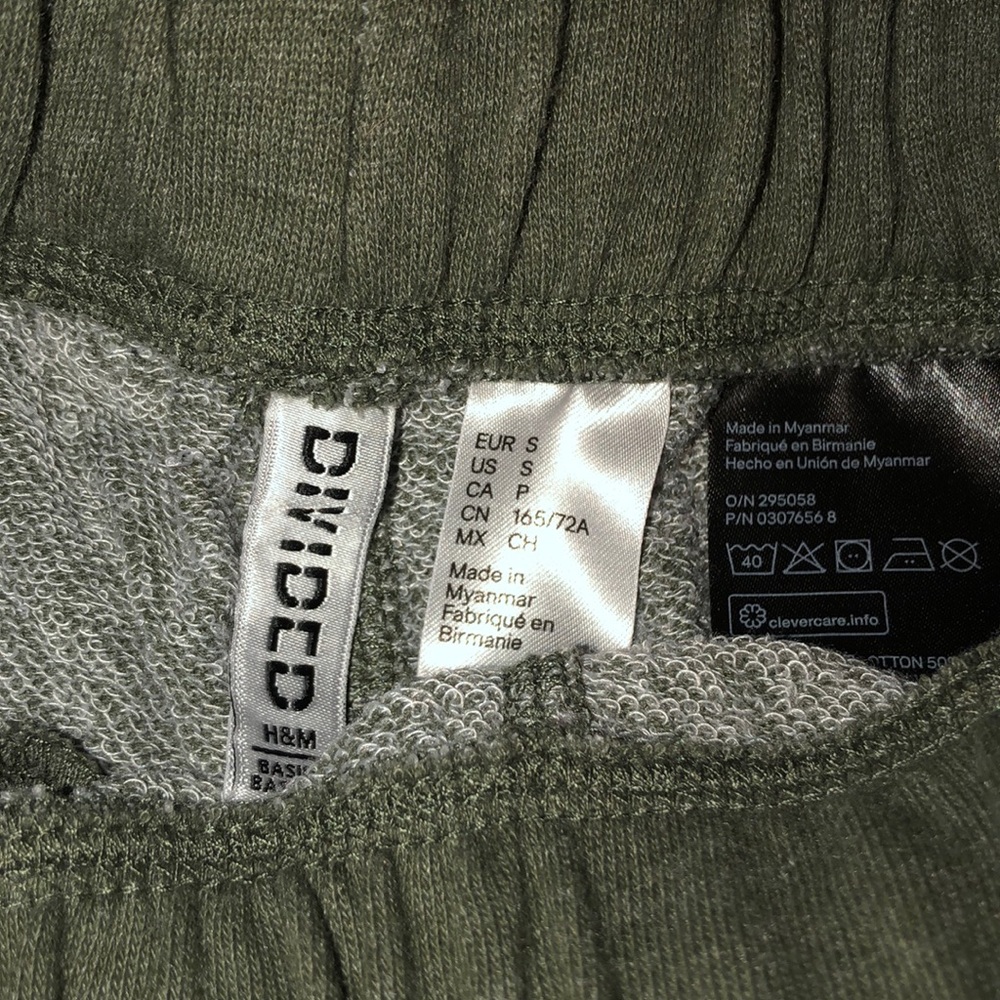 🌻H&M shorts bundle - Picture 2 of 8